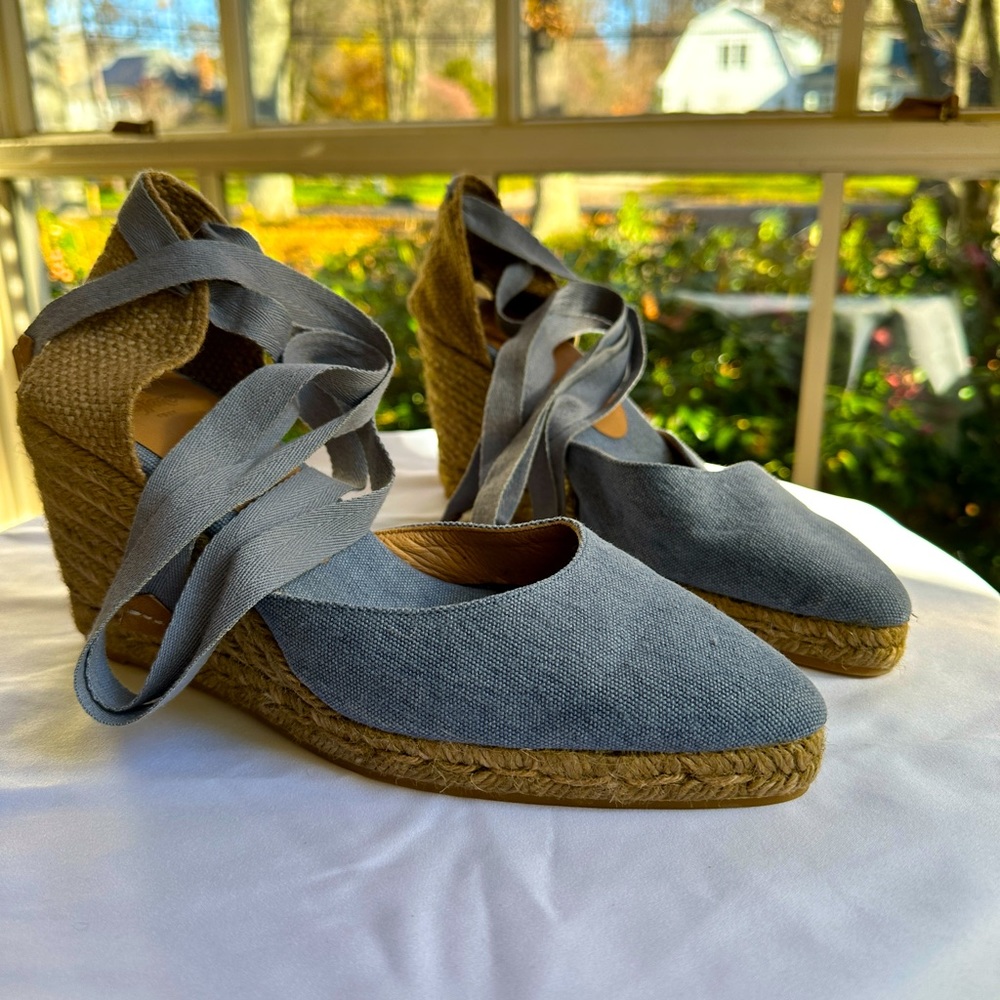 Never worn Castaner linen espadrilles